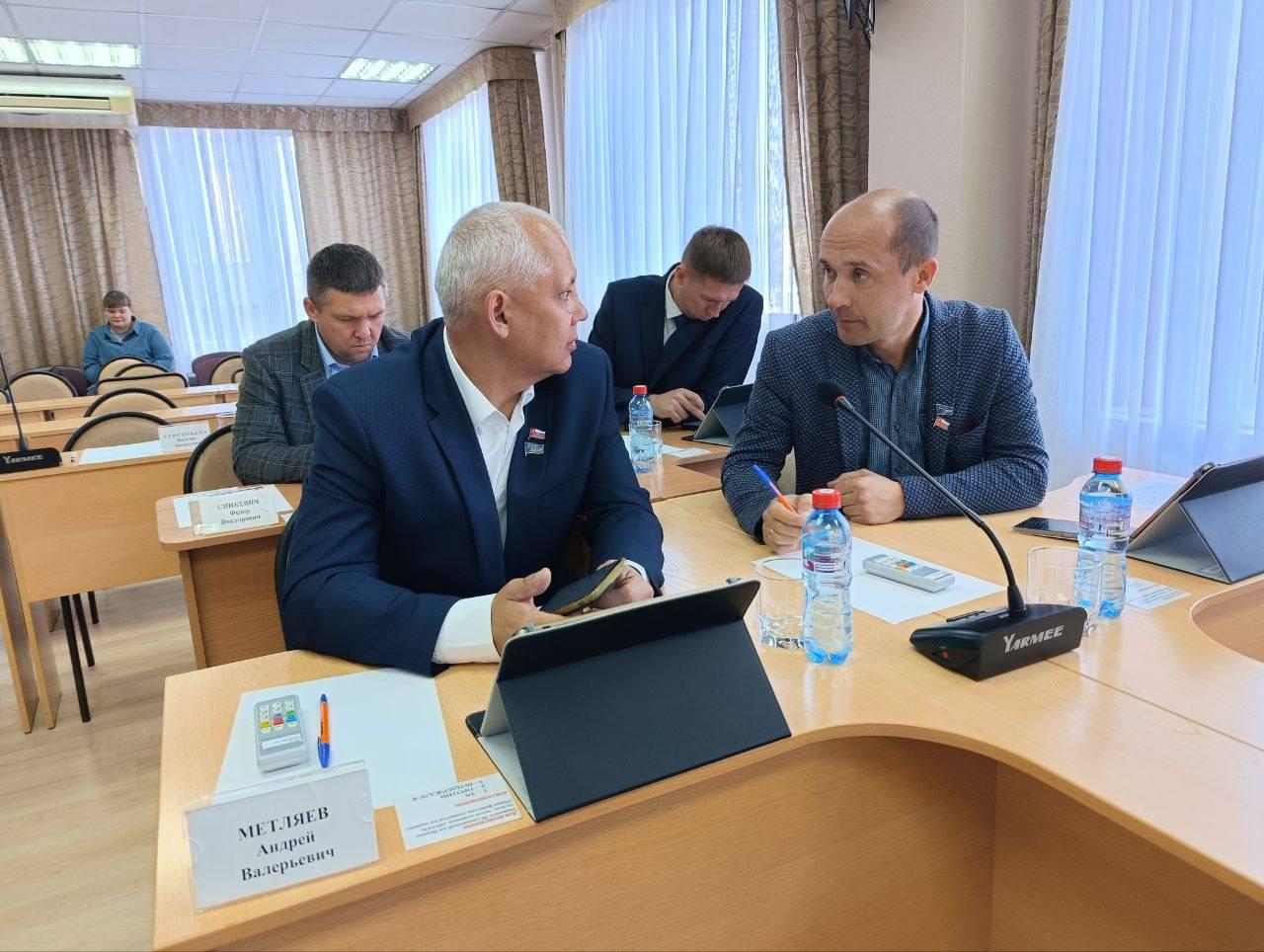 Сегодня депутаты Ачинского городского Совета сложили свои полномочия. Решения...