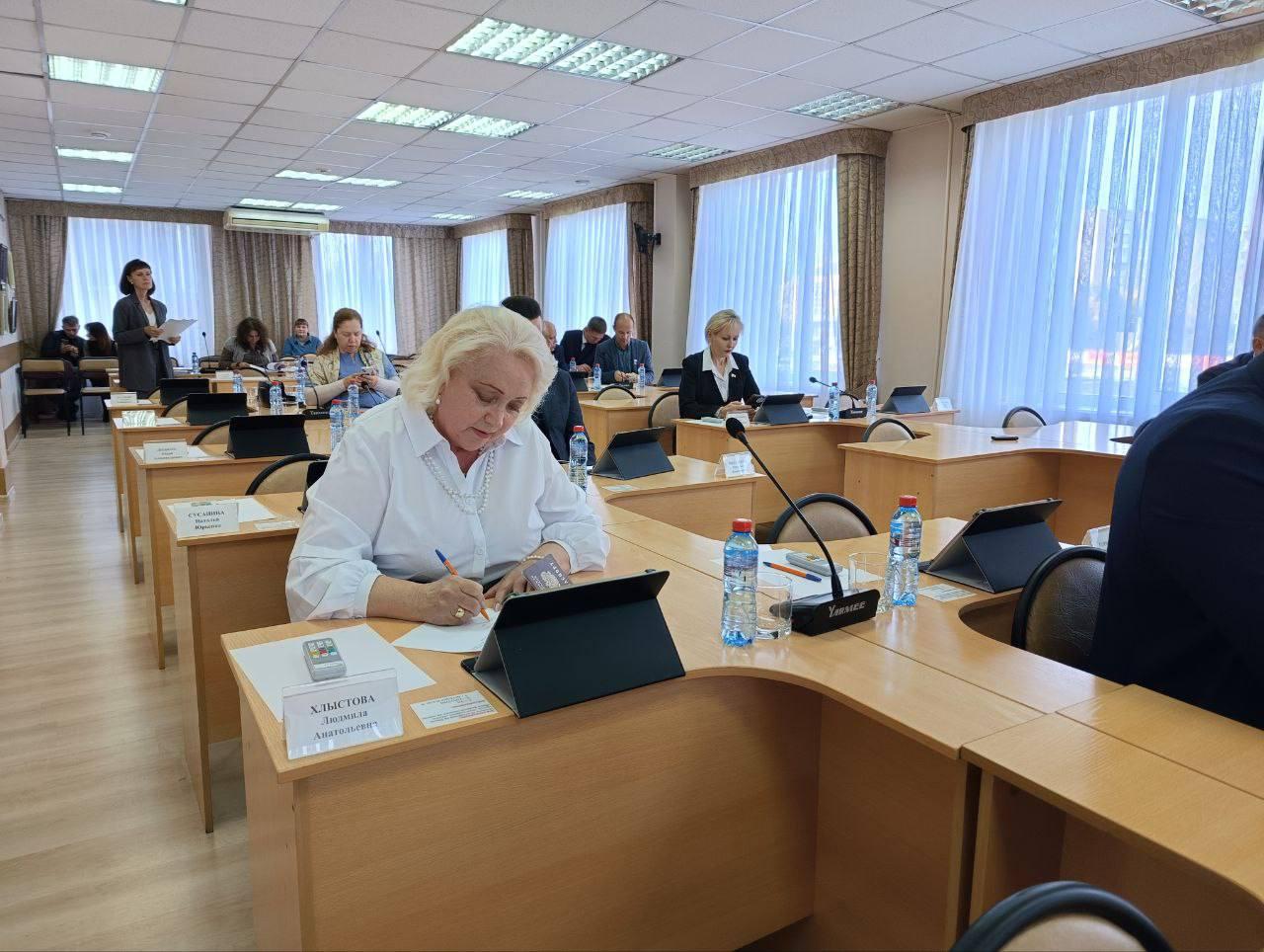 Сегодня депутаты Ачинского городского Совета сложили свои полномочия. Решения...