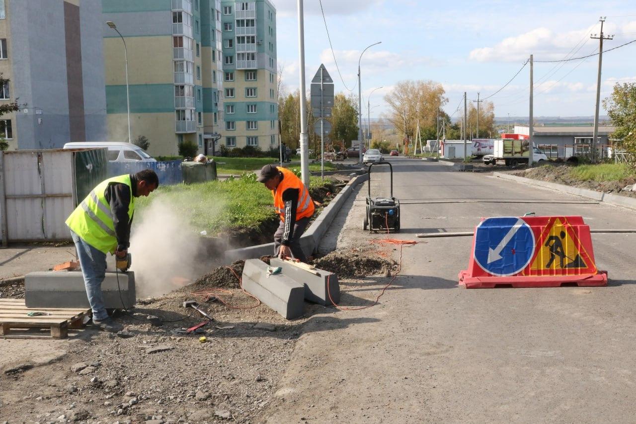 В Кемерове продолжают обновлять важную транспортную артерию – 1-й переулок Антипова