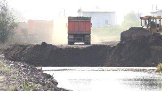 Ремонт водосброса на Южной дамбе пока не начался — из-за высокого уровня...
