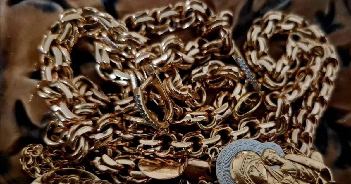 В Брянске домработница обворовала хозяйку