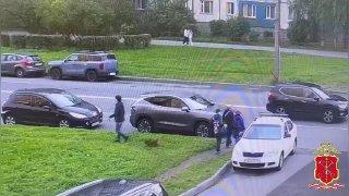 В Питере «мать года» устроила русскую рулетку с двумя детьми Эта дура...
