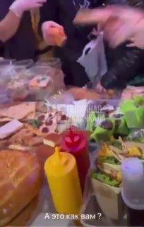 В дагестанском Избербаше местные жители устроили давку на дне города из-за раздачи бесплатной еды