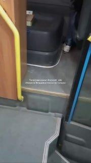 😌💬 Во Владивостоке на площади Луговой жители города возмущены постоянным скоплением такси, мешающих как людям, так и общественному транспорту.