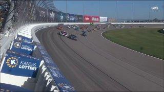 Эпик дня: гонщик NASCAR промчался по стене со скоростью 320 км/ч.