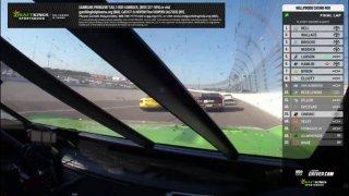 Эпик дня: гонщик NASCAR промчался по стене со скоростью 320 км/ч.