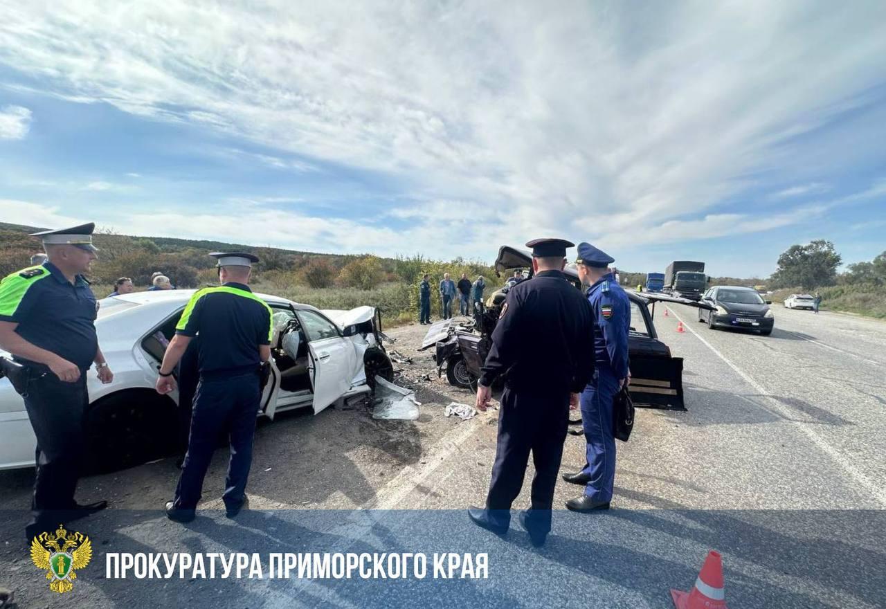 🗣В Приморье на трассе произошло страшное ДТП — погибли два человека, Жигули...