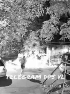🤬🔫 Во Владивостоке мужчина угрожал женщине предметом, похожим на пистолет