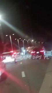 ДТП в районе кампуса ДВФУ на Русском острове. В результате ДТП один...