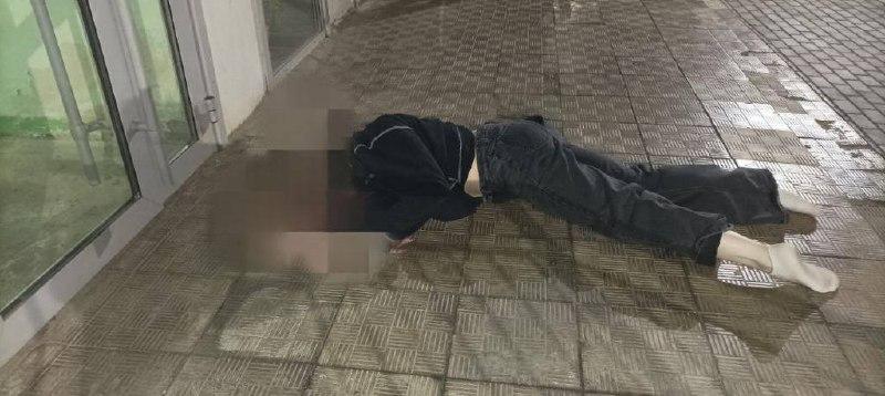 В Липецке 23-летняя девушка покончила с собой после того, как узнала, что ее парень женат.