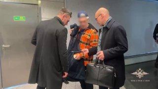 Во Внуково задержали иностранца, разыскиваемого Интерполом за торговлю людьми ради органов.