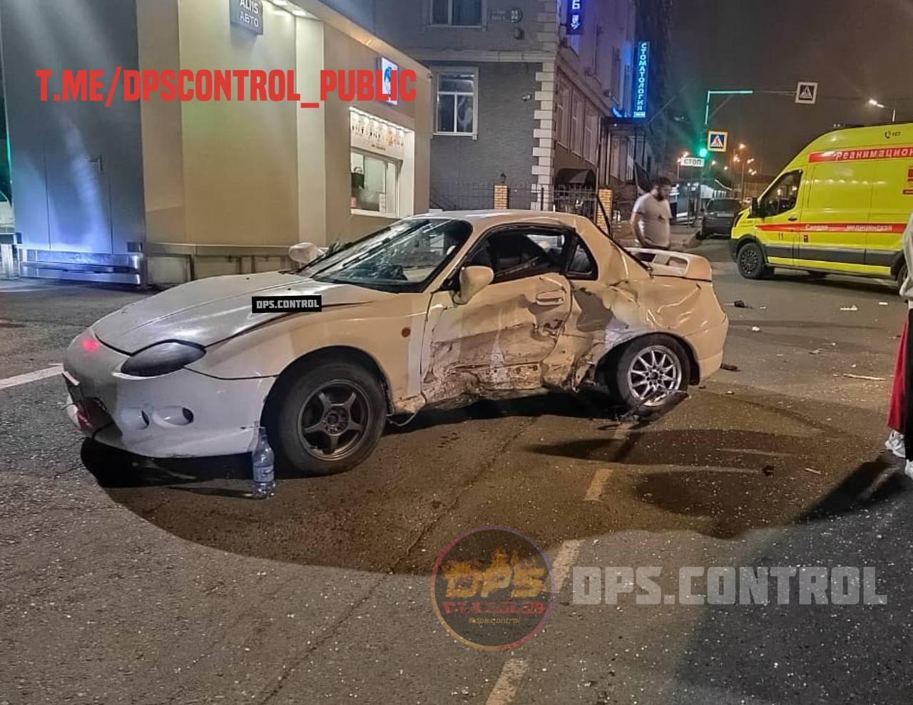 🚨Ночное ДТП напротив ВГУЭС — момент попал на камеру.