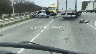 Жесткое ДТП на трассе после Смоляниново в сторону Большого Камня. Пока без...