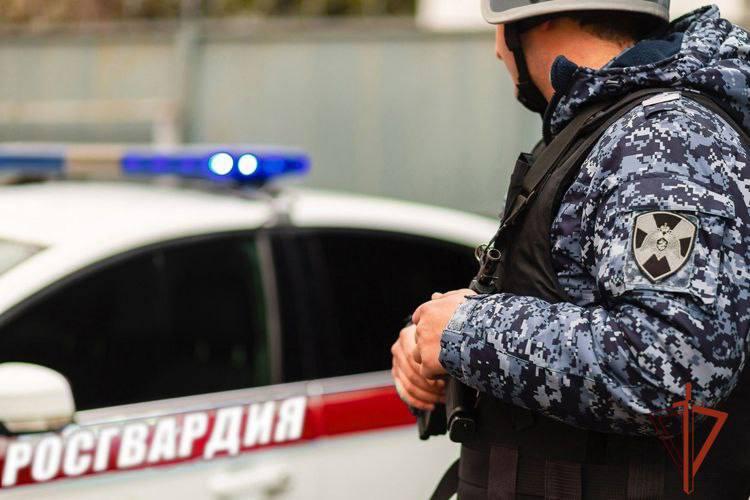 Росгвардейцы пресекли противоправные действия в отношении медиков Ночью...