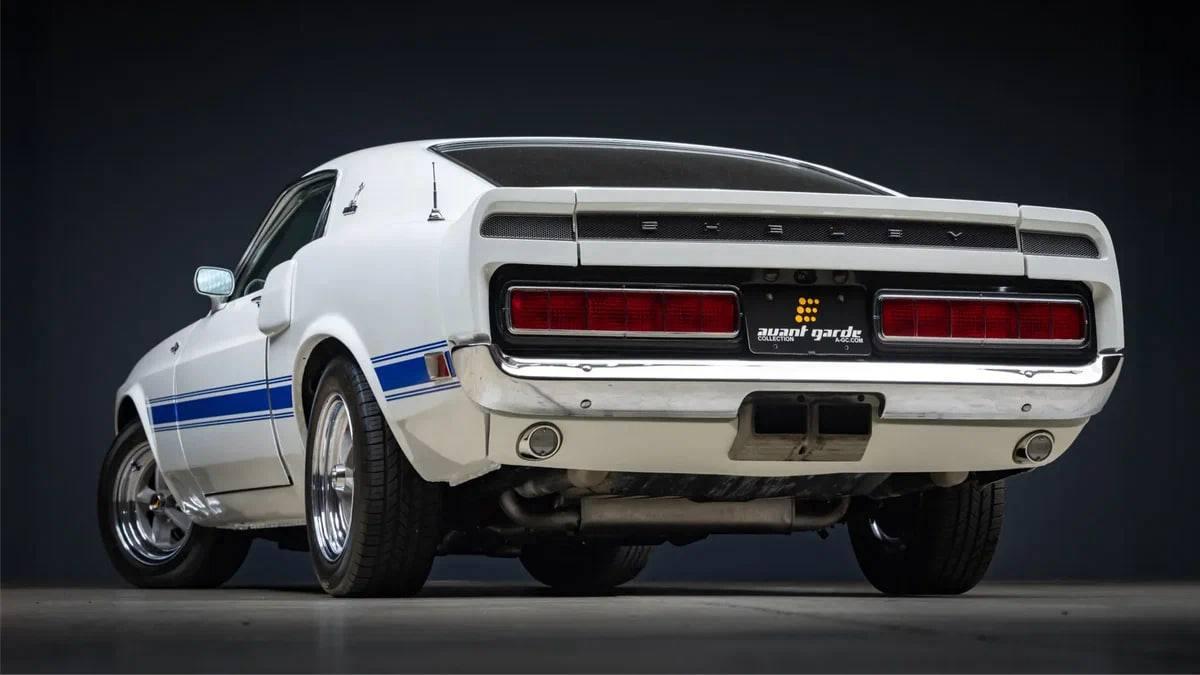 Один из последних Shelby GT500 первого поколения выставили на аукцион.