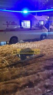 На улице Кирова, около Октябрьского универмага, ДТП с пострадавшими. Со слов...