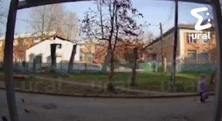 Мусоровоз переехал 89-летнюю бабушку в Краснотурьинске. По словам очевидцев,...
