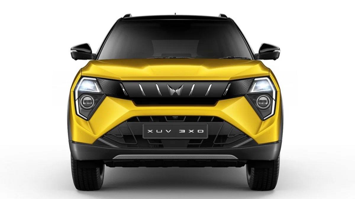 Mahindra радикально обновила кроссовер XUV3XO...