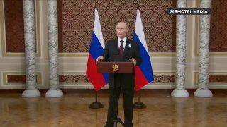 Мигранты должны соблюдать законы и правила РФ – Путин