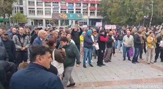 ❗️Более 500 человек вышли протестовать против повышения утилизационного сбора во Владивостоке