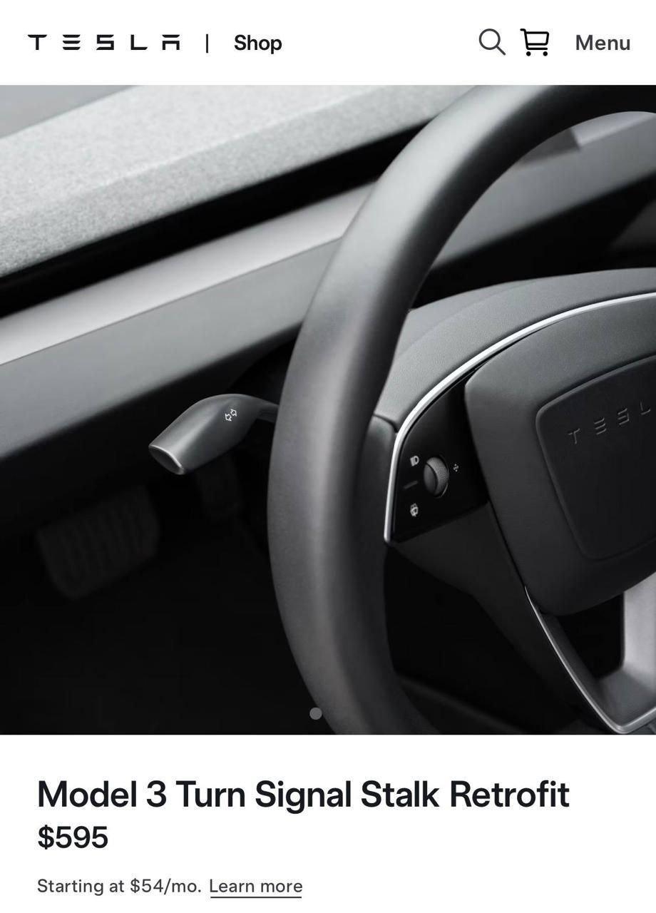 В 2023 году Tesla убирает рычажок с поворотником из машин. В 2025 году компания начала продавать поворотники как допопцию за ₽48 тысяч.
