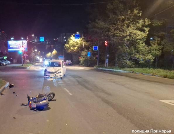 🏍 Подросток с подружкой на мопеде попали в аварию во Владивостоке