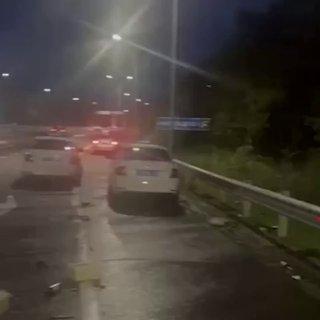 Не для слабонервных: фура с грузинским вином опрокинулась в Ставропольском крае