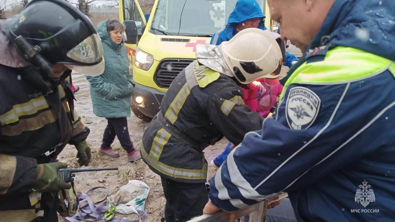 В поселке Топольки Минусинского района накануне вечером 10-летняя девочка...