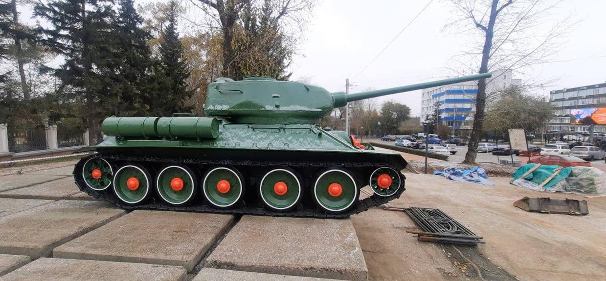 Благоустройство площади у танка в Иркутске возобновили с новыми подрядчиками