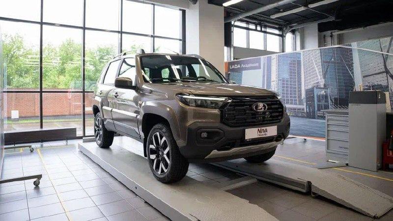 Продажи Lada Niva Travel с новыми мотором и внешностью стартуют уже 20 ноября, сообщают инсайдеры.