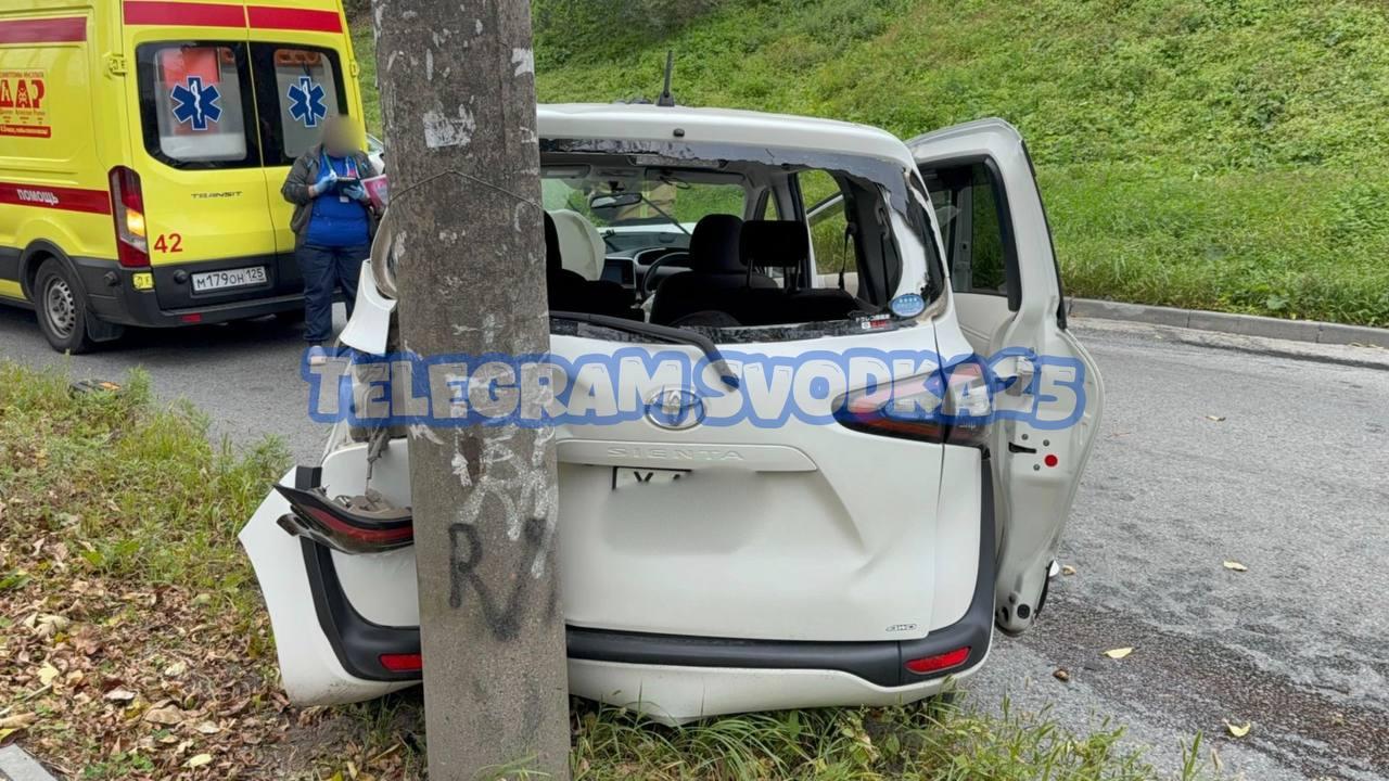 🔴Момент утреннего ДТП во Владивостоке, где Subaru Levorg вылетел на встречку...