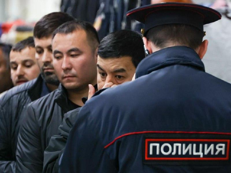С начала года из Подмосковья под контролем судебных приставов депортировали...