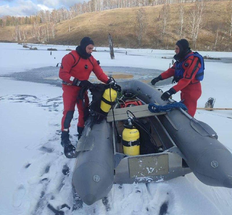 В Красноярском крае рыбак провалился под лед и утонул в озере Раухова...