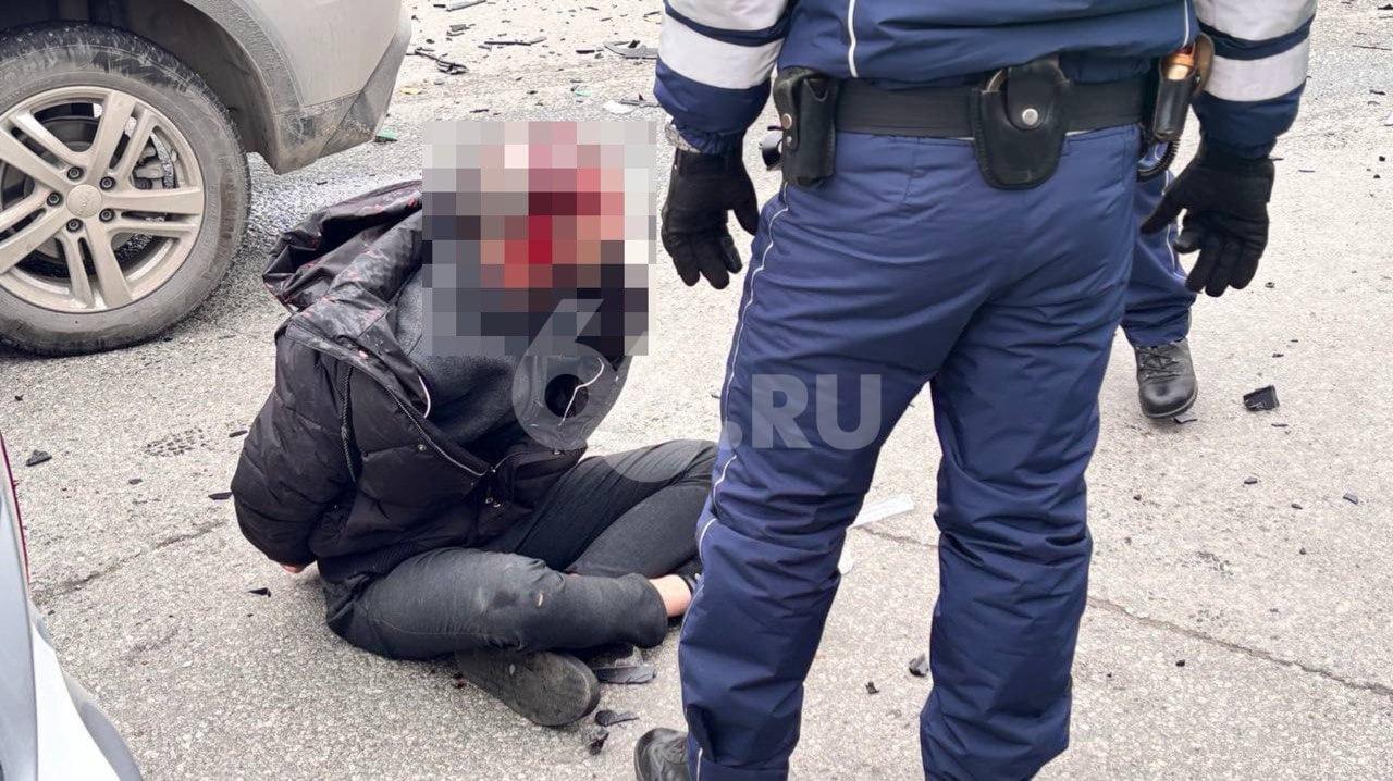 Массовая авария заблокировала движение в центре Екатеринбурга
