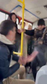 Дружба народов случилась в общественном транспорте в Нижнем Новгороде...