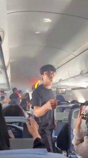 Огненный полет в Китае — на борту самолета Air China загорелась багажная...