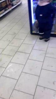 «Хочу пива папе!» В одном из магазинов заметили ребенка, который просил...