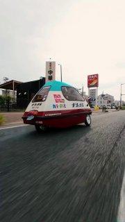 Так выглядит один из самых маленьких автомобилей в мире — японская Mitsuoka BUBU 501 в виде пирамидки.