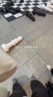 В Самаре папаша устроил скандал, защищая своего буйного сына