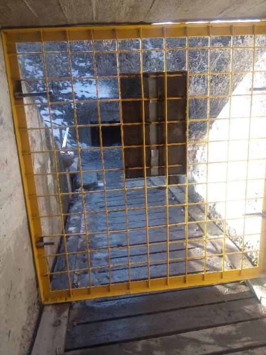 Подземный пешеходный переход заварили в Первомайском районе, перекрыв местным...
