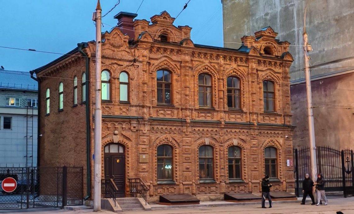 В Новосибирске придумали, как вдохнуть жизнь в старинные дома — сдать их в аренду всего за один рубль за квадратный метр.