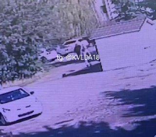 Момент теракта в Луганске попал на камеры наблюдения Записи с камер...