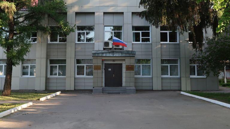 В Брянске руководитель следственного управления Алексей Кузьмичев провёл приём родителей учащихся гимназии №5, где в декабре 2023 года произошла стрельба