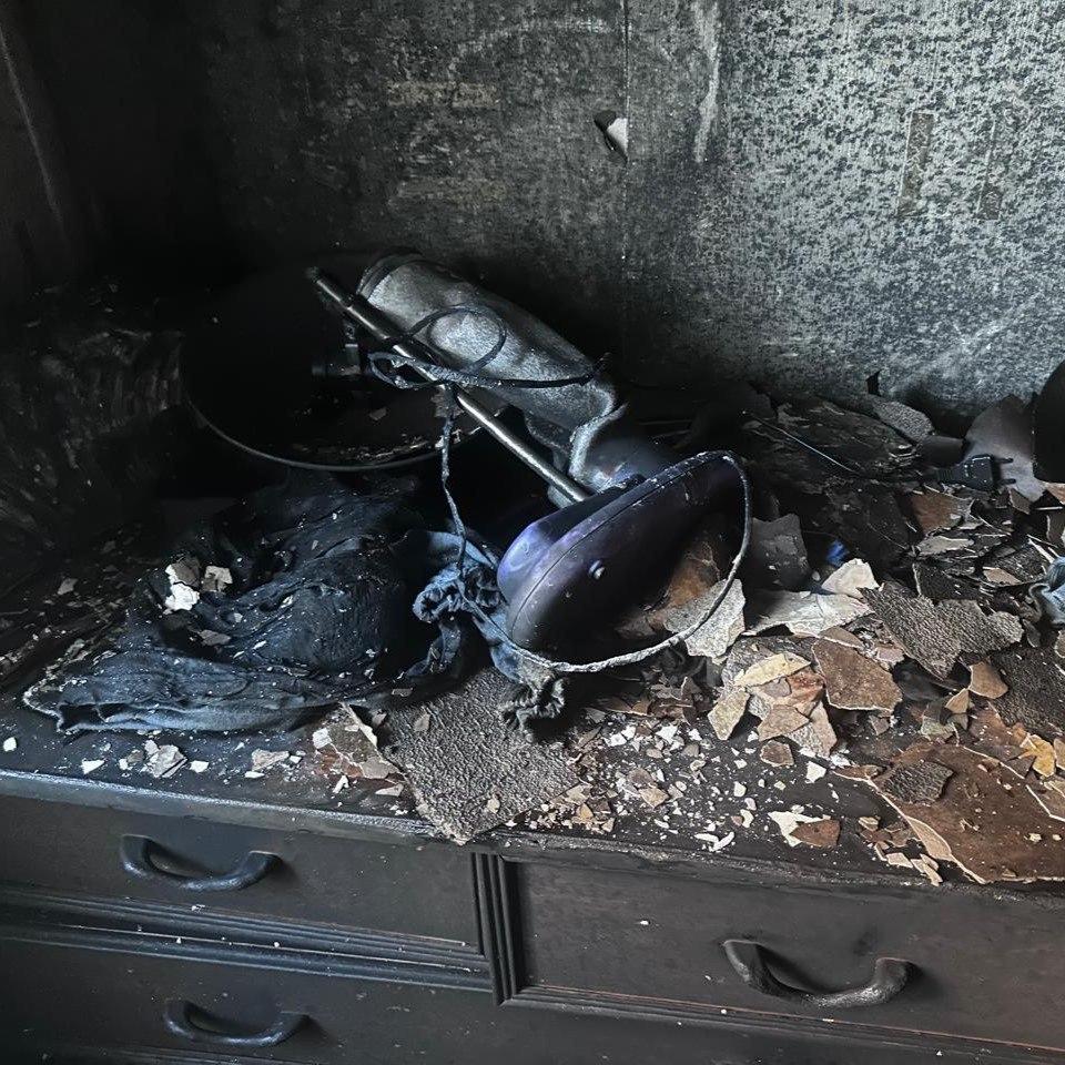 Следователи устанавливают обстоятельства гибели мальчика при пожаре в...