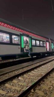 Пассажиры электрички МЦД-4 «Купавна — Очаково» оказались не на станции, а в...