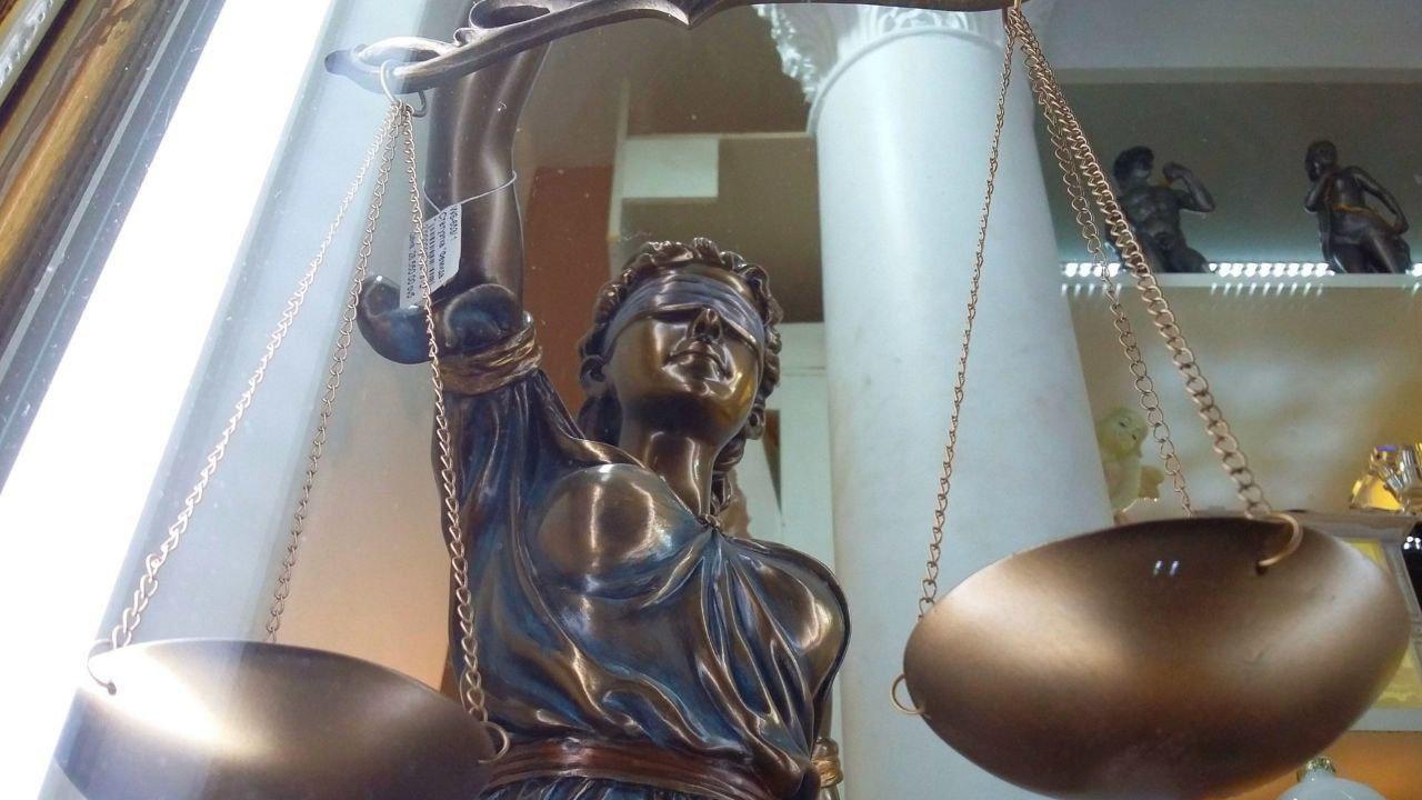 Брянская прокуратура через суд требует компенсацию для семьи, пострадавшей от обломков ПВО