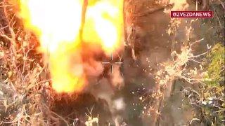 Новое с Красноармейского направления: бойцы взрывают украинские блиндажи и расправляются с живой силой ВСУ.