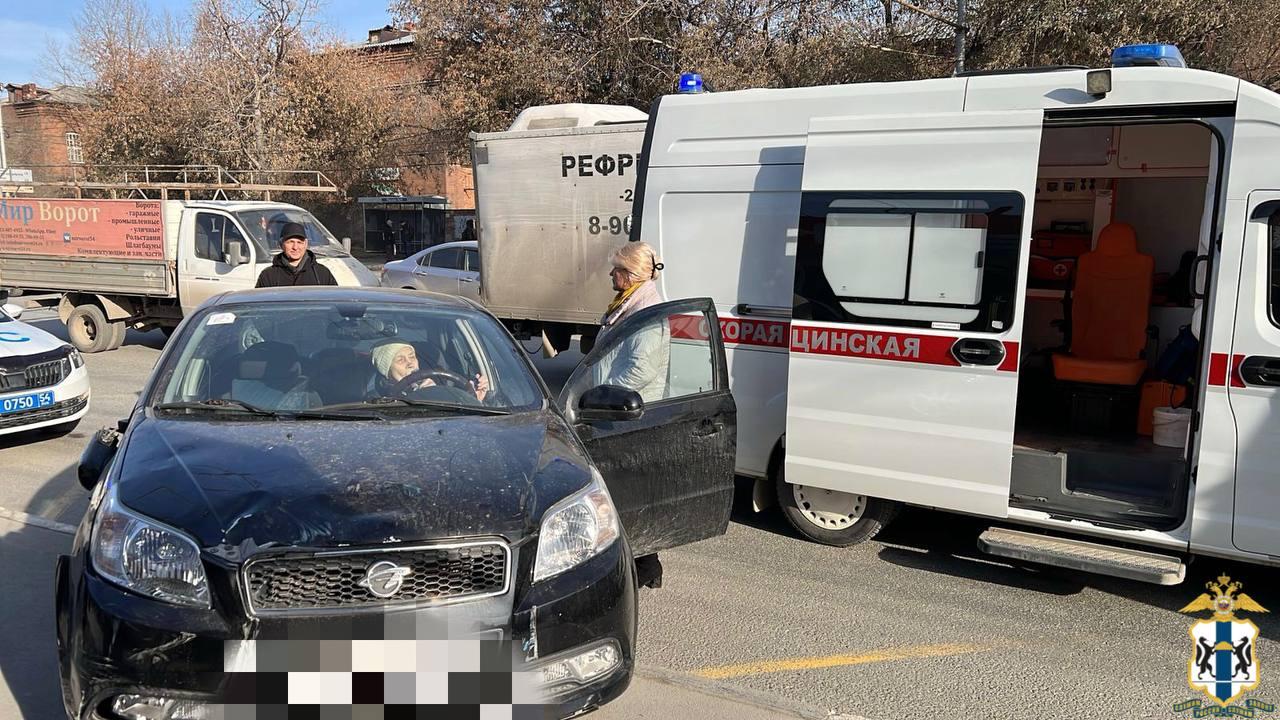 Пенсионерка протаранила остановку 