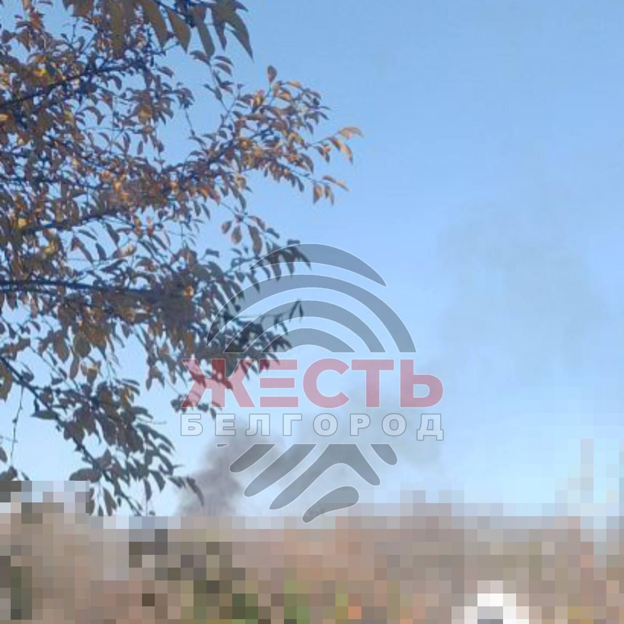 Дым после атаки БПЛА в посёлке Пролетарский, Ракитянский район