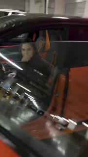 В сети завирусилось видео, где девушка недовольна подаренной машиной....